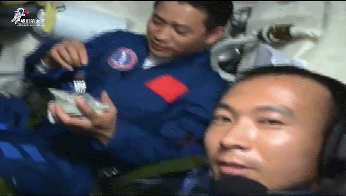 บันทึกชีวิตในอวกาศ :“อาหารการกิน”ของนักบินอวกาศจีน