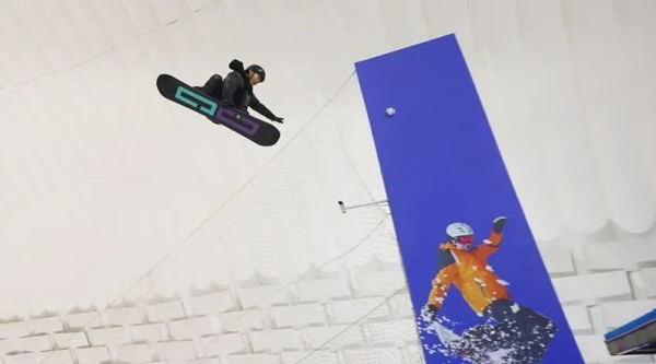 เมืองหนานจิงให้นักกีฬาทีมชาติฝึกซ้อมกีฬาหิมะบน“เห็ดเข็มทอง” ?
