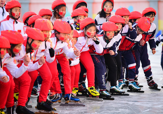 กีฬาบนหิมะและน้ำแข็งเข้าใกล้เยาวชนจีน