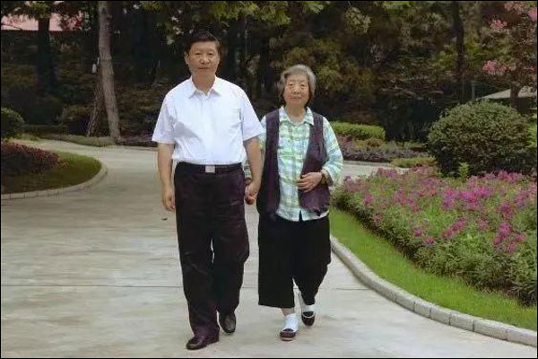 เรื่องราวระหว่างปธน.สี จิ้นผิงกับมารดา