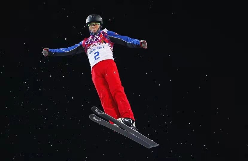 สกีฟรีสไตล์“การเต้นรำกลางอากาศ”