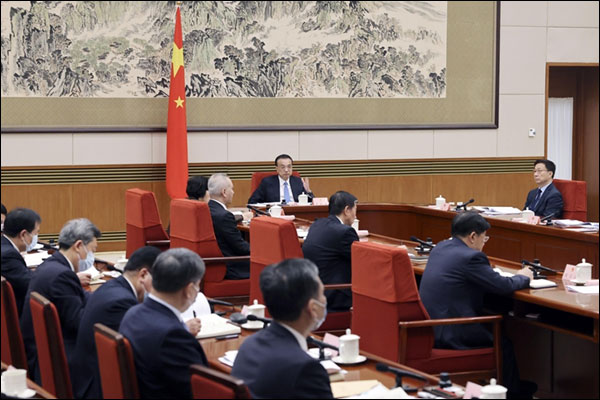 คณะรัฐมนตีจีนหารือร่างรายงานการทำงานของรัฐบาล