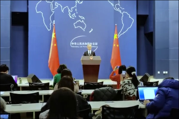 จีนเรียกร้องสหรัฐฯ ยกเลิกการอายัดทรัพย์สินและคว่ำบาตรอัฟกานิสถานโดยลำพังฝ่ายเดียว