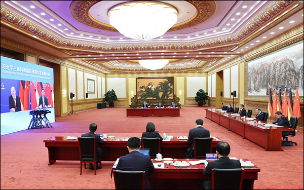 ปธน.จีนชี้ ต้องแสดงบทบาทความสัมพันธ์จีนและเยอรมนีที่มั่นคง  สร้างสรรค์ และชี้แนวทาง