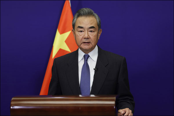 “หวัง อี้”ร่วมพิธีเปิดประชุมระดับสูง“กลุ่มเพื่อนฝูงข้อริเริ่มพัฒนาโลก”และกล่าวปราศรัย