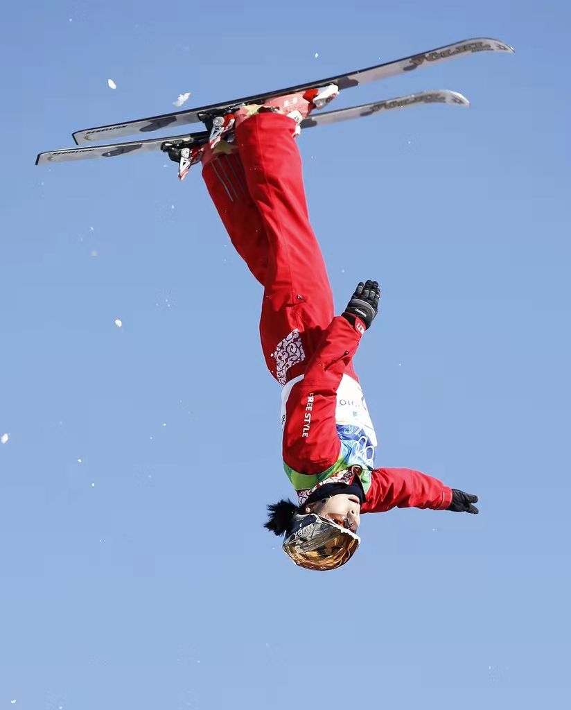 สกีฟรีสไตล์“การเต้นรำกลางอากาศ”