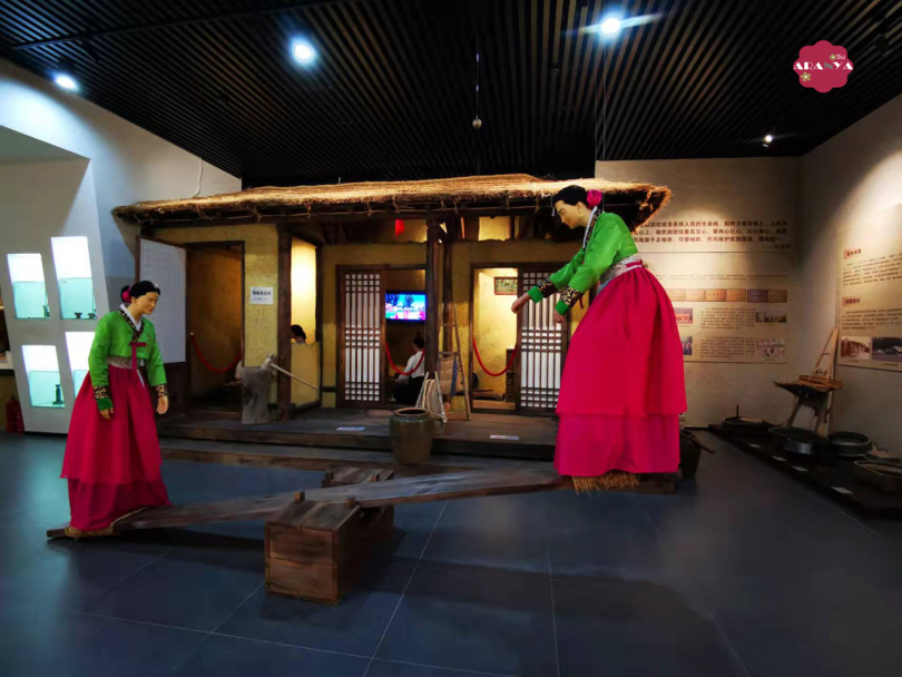 พิพิธภัณฑ์หรงซิงในหมู่บ้านเต้าจั้วเหรินเจียของเมืองผันจิ่น