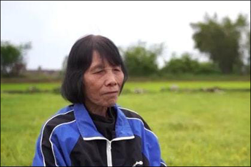 หนุ่มกวางตุ้งพาคุณย่าวัย 70 ปี ถ่ายภาพวิถีชีวิต คุณภาพระดับโลก