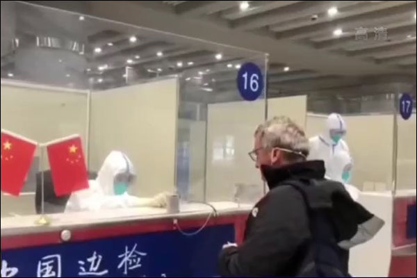 สนามบินโส่วตูปักกิ่งต้อนรับเจ้าหน้าที่โอลิมปิกฤดูหนาวปักกิ่ง