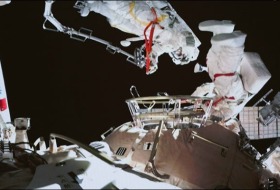 นักบินอวกาศ“เสินโจว-13”ปฏิบัติภารกิจนอกยานอวกาศเป็นผลสำเร็จ
