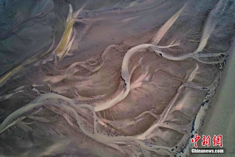 อำเภอหยุ่งจี้ มณฑลซานซี ทางน้ำแม่น้ำเหลืองกระจายไปเสมือนเส้นเลือดของแผ่นดิน