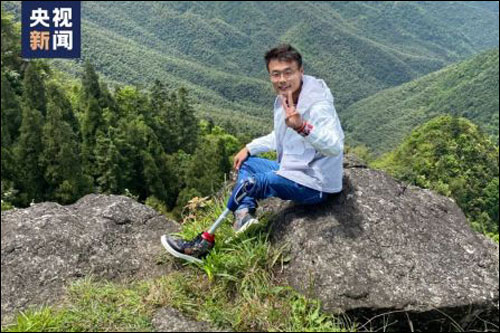 “ไอรอนแมนจีน”หนุ่มจีนพัฒนาขาเทียมไฮเทคหลังเสียขาจากอุบัติเหตุ