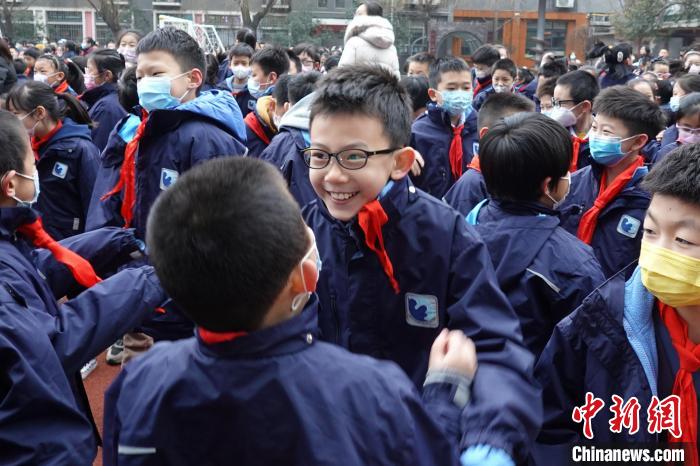 โรงเรียนประถม-มัธยมในซีอานเปิดเทอมแล้ว