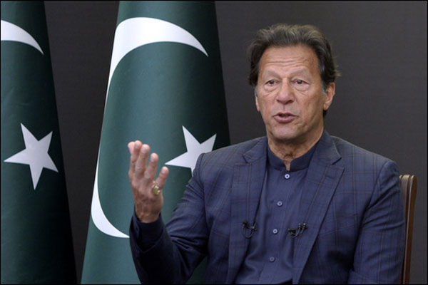 รัฐสภาปากีสถานยกเลิกการลงมติอภิปรายไม่ไว้วางใจนายอิมราน ข่าน นายกรัฐมนตรี